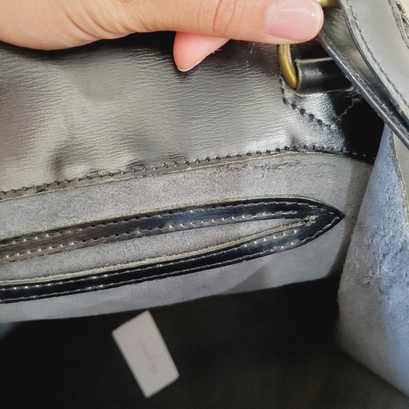 Black Epi Louis Vuitton Purse - Picture 12 of 17